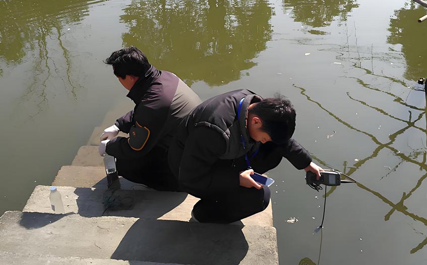 Which fish pond water quality tester is better?